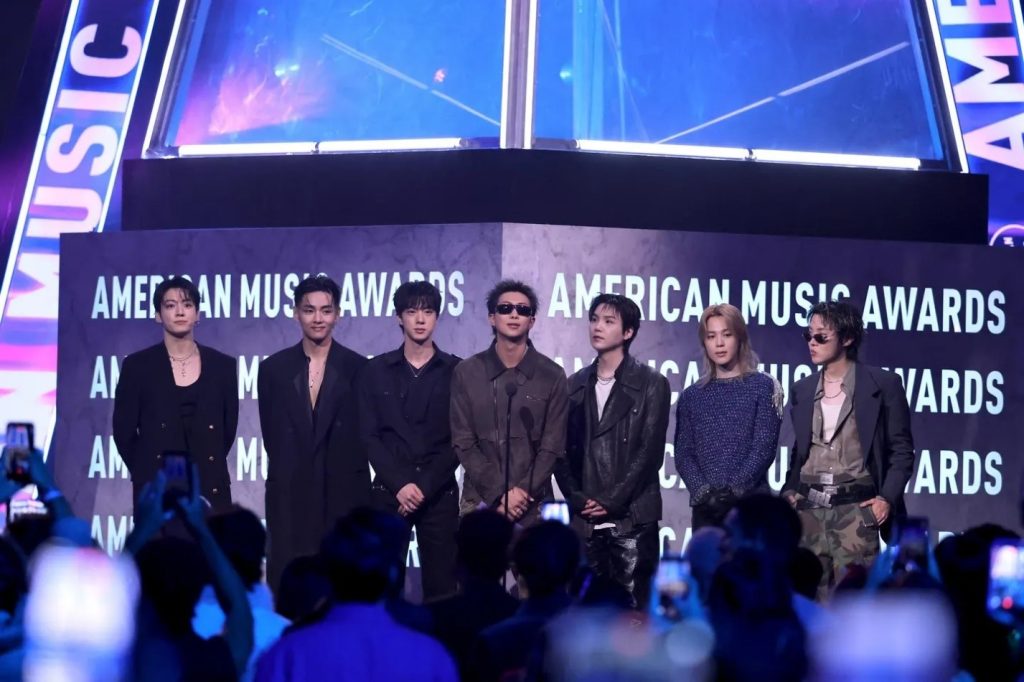 BTS Wins At 52nd AMA Awards 2 1024x682